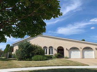 1204 N Baybrook Ct, Addison, IL 60101
