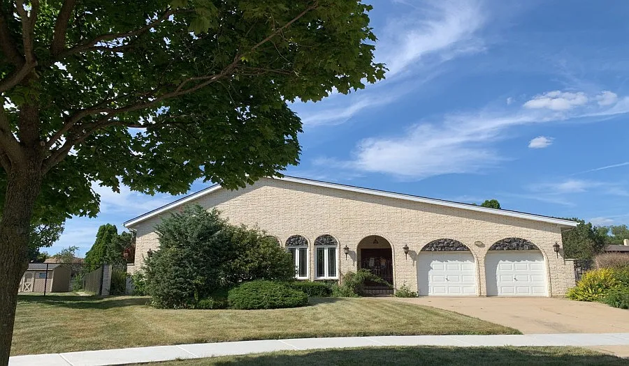 1204 N Baybrook Ct photo 1