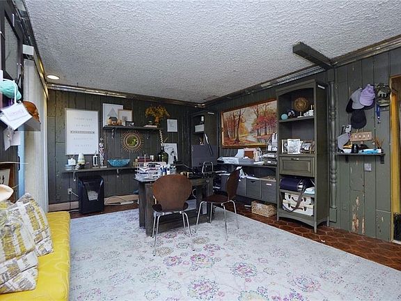 4th image of 2070 E 57th St