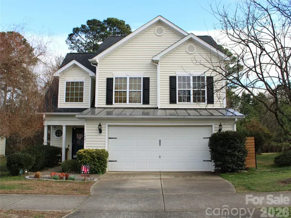 1421 Dexter Ridge Dr, Holly Springs, NC 27540