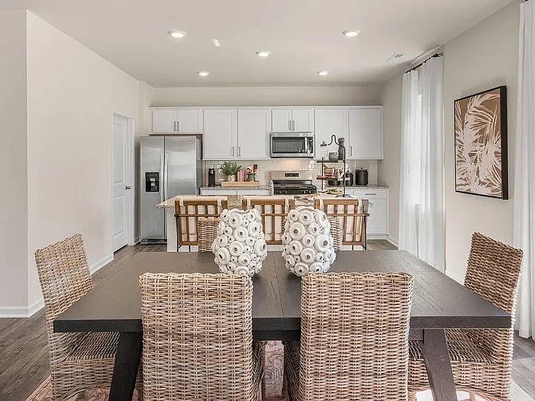 57 Stone Apairy Dr — Photo 8