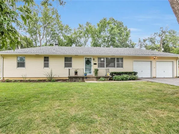 11303 Kensington Ave, Kansas City, MO 64137