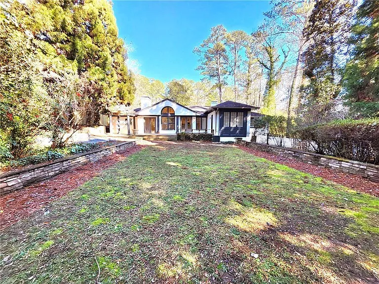 4044 Northside Dr NW — Photo 15