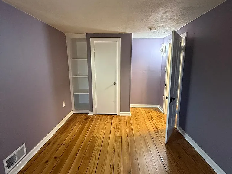 960 Maple St — Photo 22