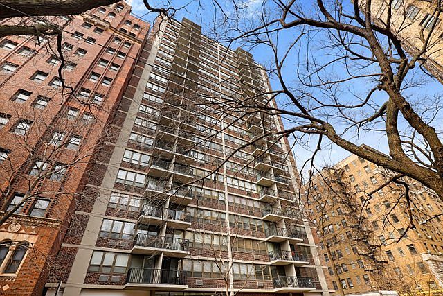 1st image of 2740 N Pine Grove Ave APT 20G