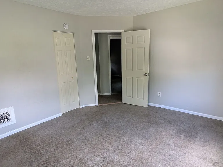 498 Gage St — Photo 25