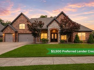 500 NE Lake Pointe Pl, Bentonville, AR 72712