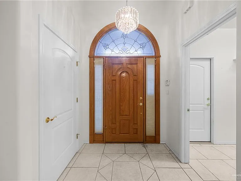 3321 E Clubhouse Dr — Photo 3