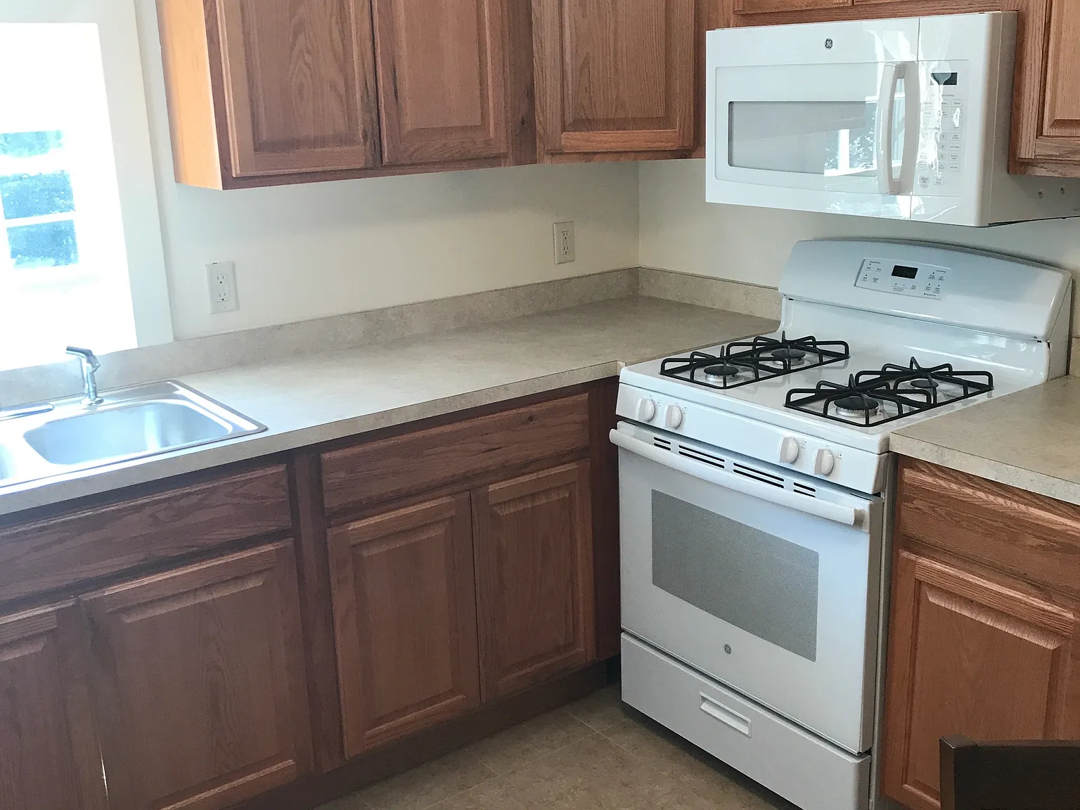 114 Highland Place - 4 — Photo 3