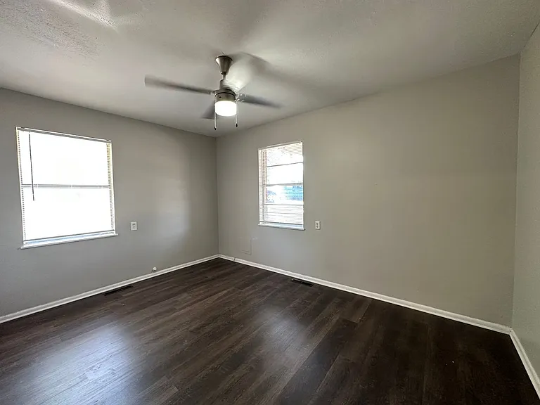 6404 Waynewood Ct — Photo 7