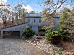 31 Fresh Ponds Rd, East Brunswick, NJ 08816