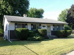 2214 Coronet Rd, Loves Park, IL 61111