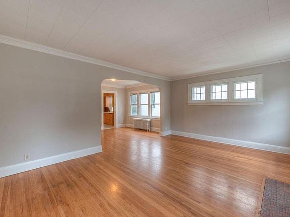 3rd image of 2083 Randolph Ave #1