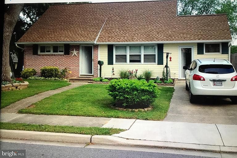 1st image of 125 N Meadow Dr