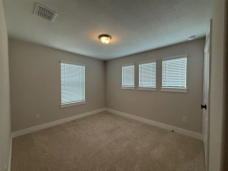 158 Ginger St — Photo 15