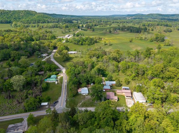 11716 McMinnville Hwy, Walling, TN 38587