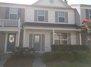1052 Prestwyck Ct, Alpharetta, GA 30004