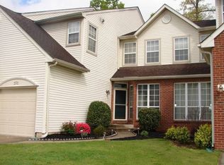 222 Becks Woods Dr, Bear, DE 19701