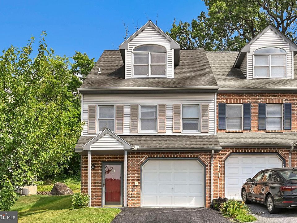 1st image of 51 Ironstone Dr