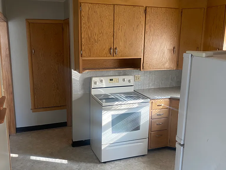 916 N Pine St #2 — Photo 4