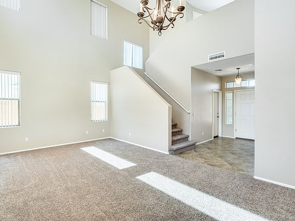 3rd image of 2331 W Jasper Butte Dr