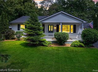 300 Cornell St, Howell, MI 48843