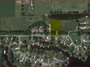 174 Lake Shore Dr, Coldwater, MI 49036