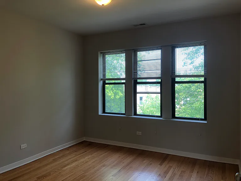 6704 N Artesian Ave #1S — Photo 8