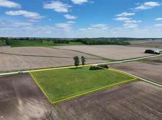 898 Henik Rd, Mount Vernon, IA 52314