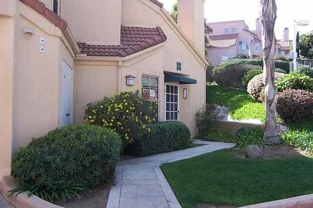 2 bed, 1313 sqft, $2,895 — Photo 2