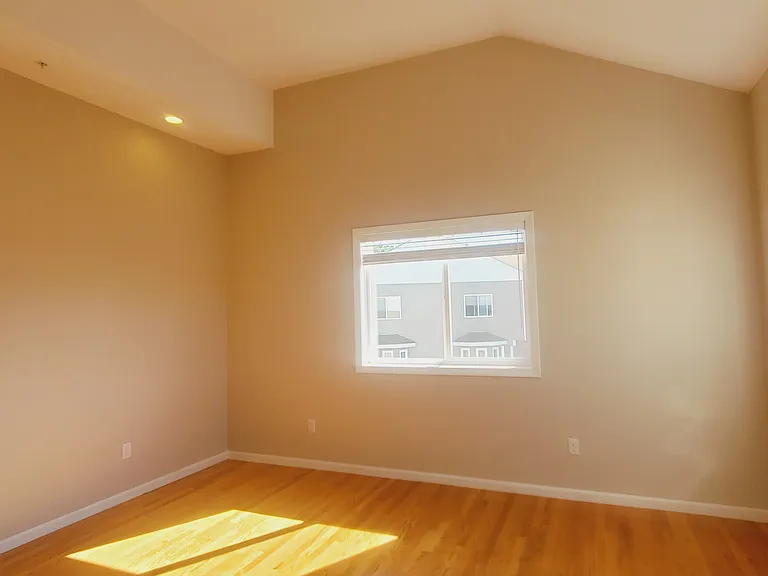22 John Hancock Dr — Photo 13