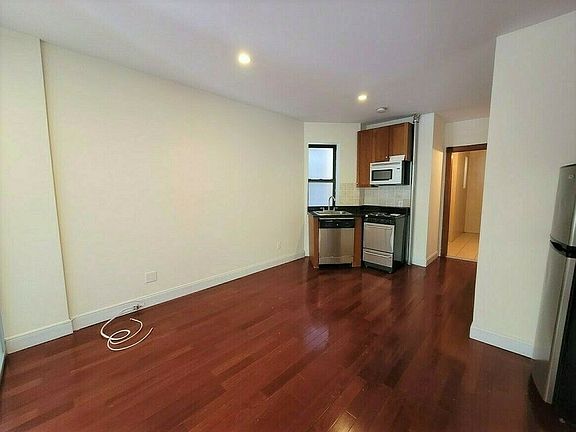 2nd image of 146 W 10th St APT 4C