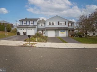 228 Red Haven Dr, North Wales, PA 19454