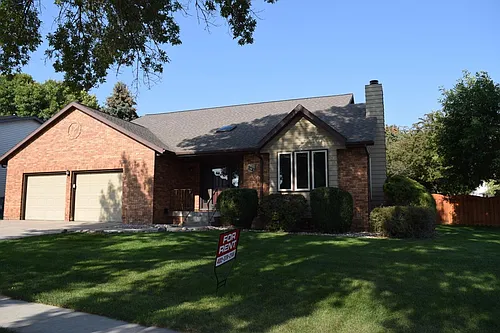 2210 Skyline Dr Photo 1