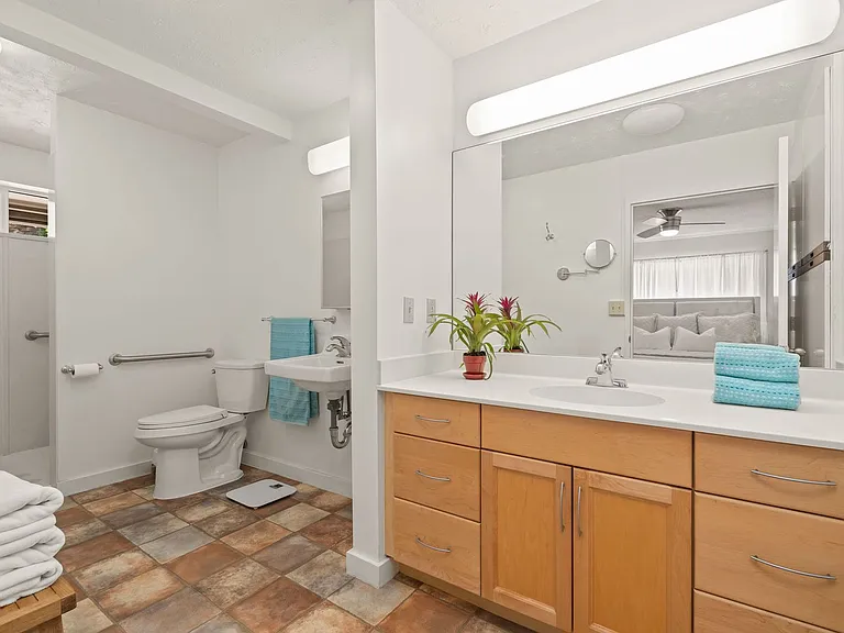760 Onaha St — Photo 17