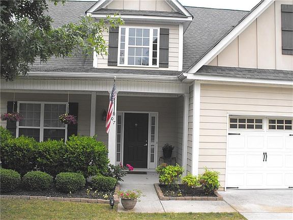 3rd image of 907 Lakeside Ct