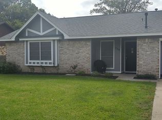 720 E Murray St, Angleton, TX 77515