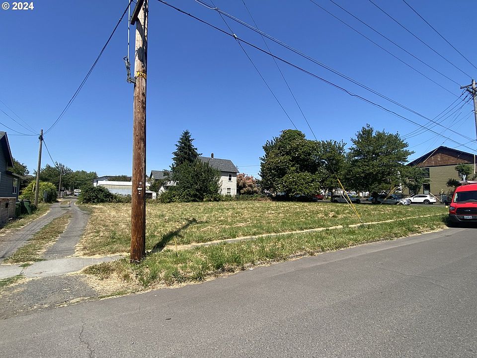 2nd image of 312 E 2nd St