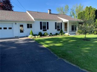 56 Ridgewood Dr, Geneva, NY 14456