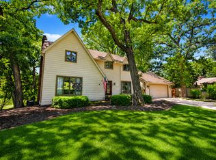 11745 S Oakridge Dr, Saint John, IN 46373