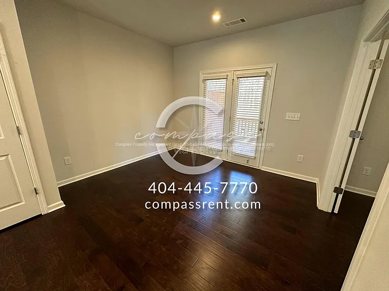 3523 Hedgeway Ln NW — Photo 8