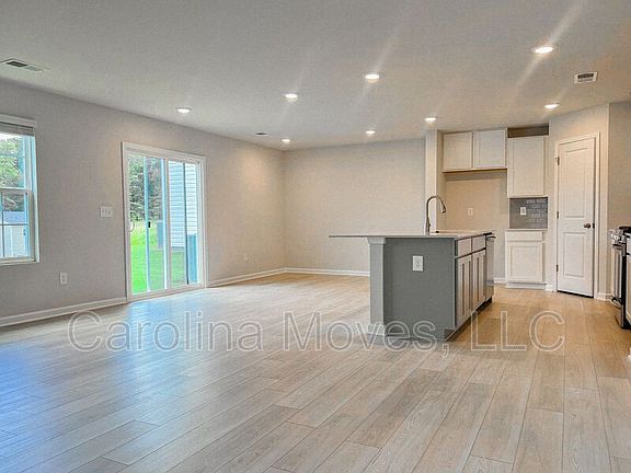 4th image of 1703 Southwold Ln