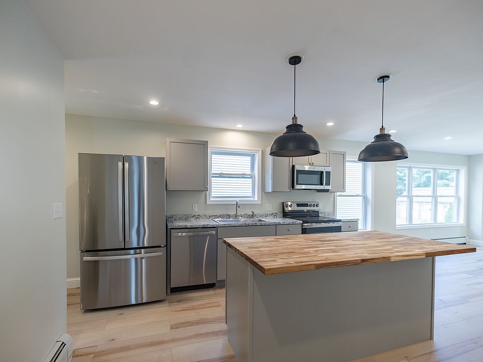 1st image of 7 Russell Ave #2
