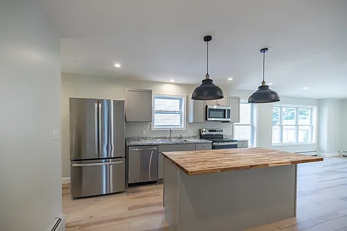 7 Russell Ave #2 Photo 1