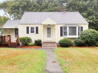 2 Rodney Rd, Bedford, MA 01730