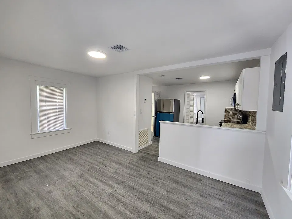 2302 Johnson St #2306