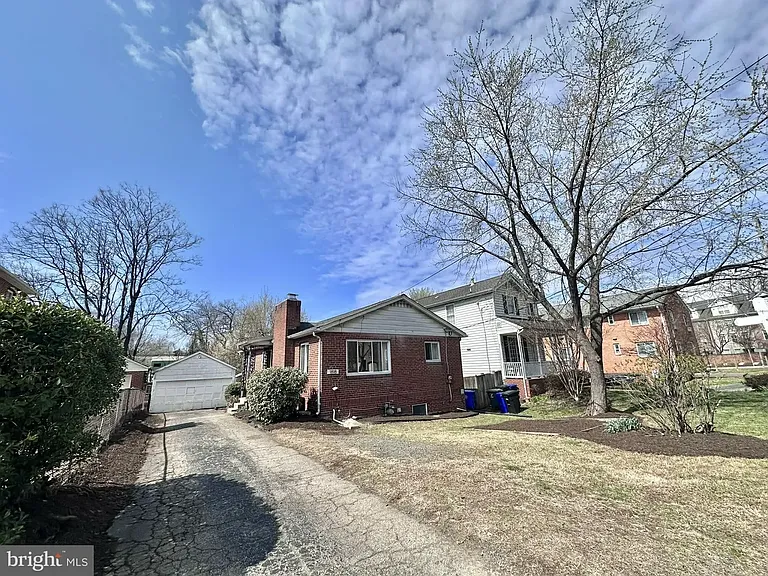 1818 N Adams St — Photo 22