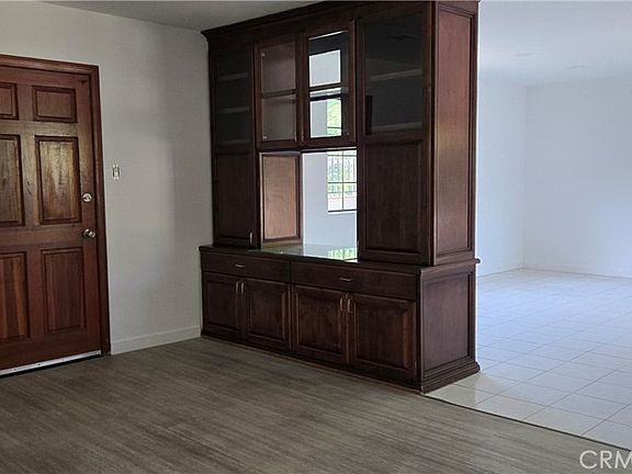 5th image of 8068 Hazeltine Ave