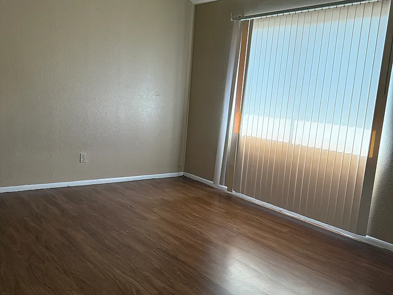 5223 W Myrtle Ave #106 — Photo 12