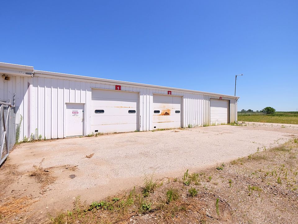 2nd image of 4016 Highway Blvd